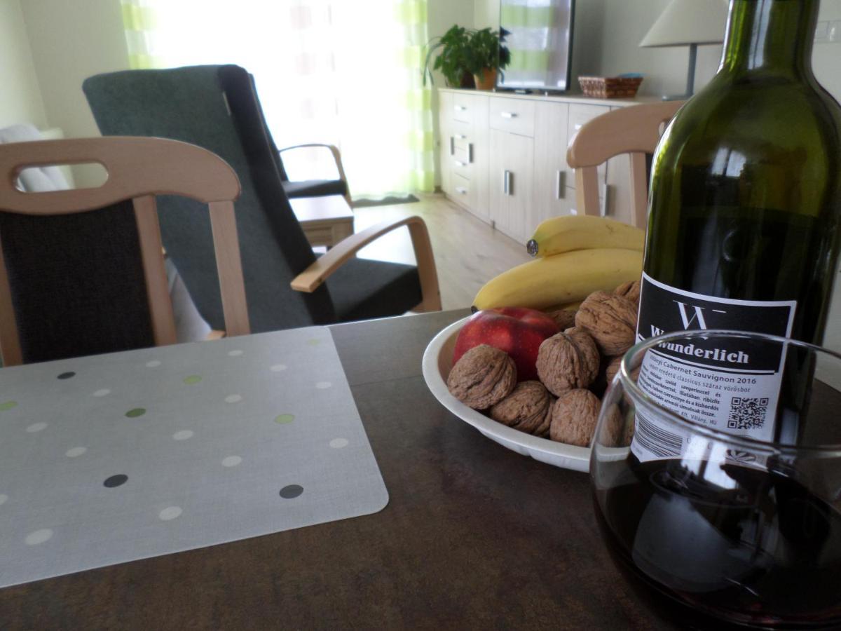 Lakoparki Apartman Veszprém Extérieur photo